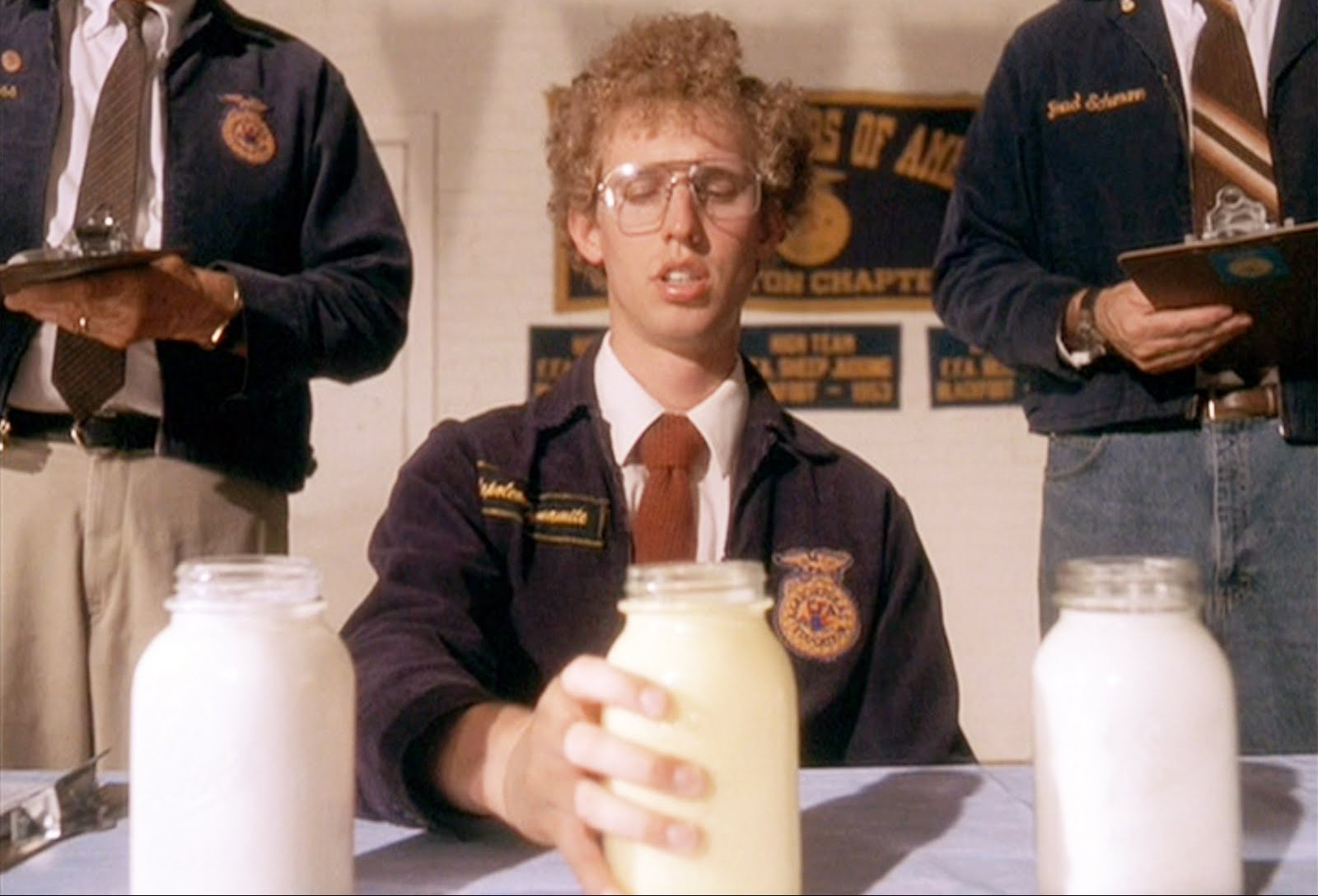 Captain Critic Presents: “Napoleon Dynamite” | Juicy Reviews, image size:1600x1088